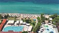 foto areal a plaz hotela Portes Beach, stredisko Nea Potidea, Chalkidiki, Grecko